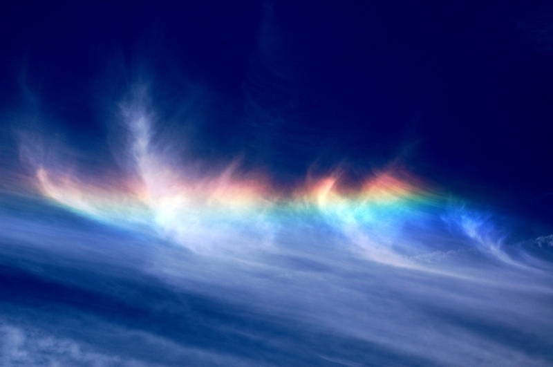 12bizarre-natural-phenomena-fire-rainbow-3