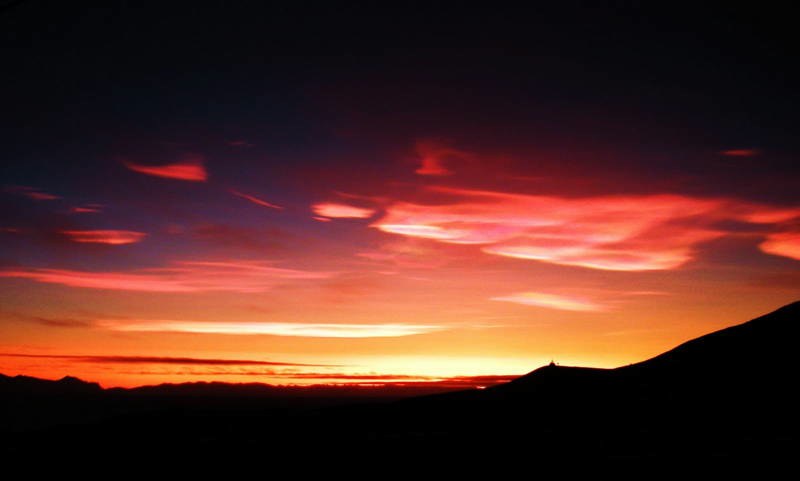 8bizarre-natural-phenomena-nacreous-clouds-5